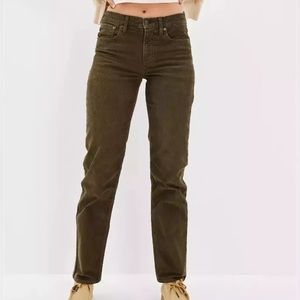 American Eagle 90’s Straight Olive Green Corduroy Jeans | Size 4 Regular
